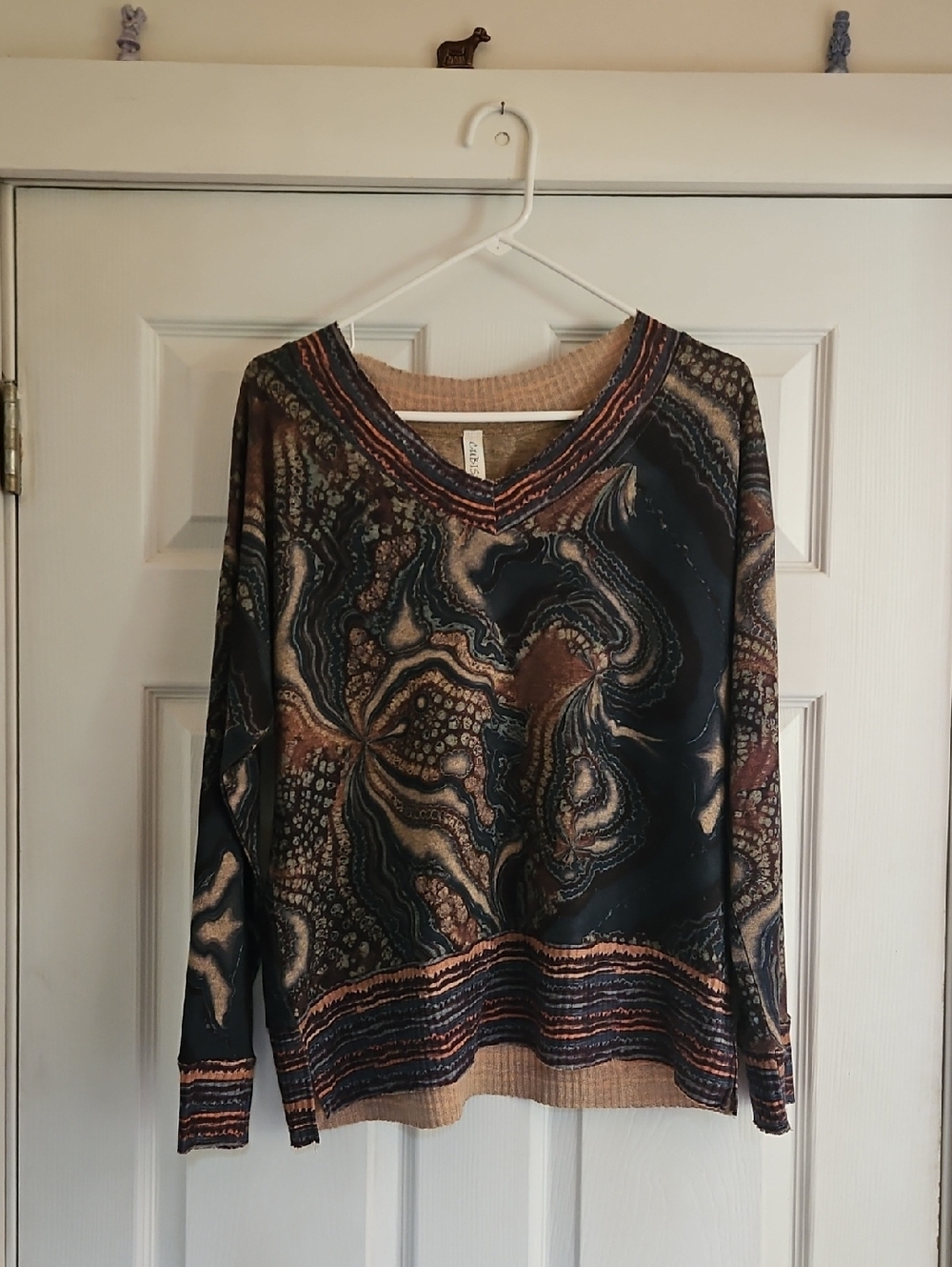 Cubism Patterned V-Neck Sweater in Black, Brown & Tan XL